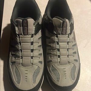 Skechers Gray and Black Men's Athletic Shoes size 10